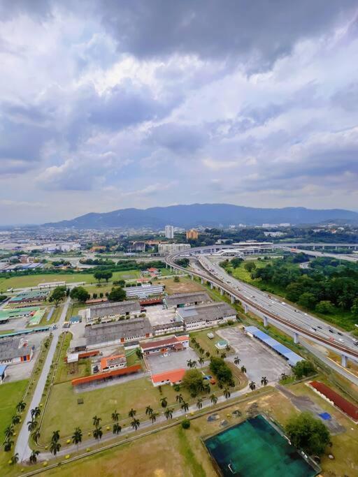 Heritage Studio With Balcony D'Sara, Direct Mrt Kampung Selamat, Near Thomson And Sungai Buloh Hospital Шах-Алам Экстерьер фото